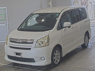 TOYOTA NOAH 2008