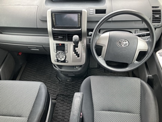 TOYOTA NOAH 2008