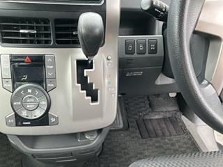 TOYOTA NOAH 2008