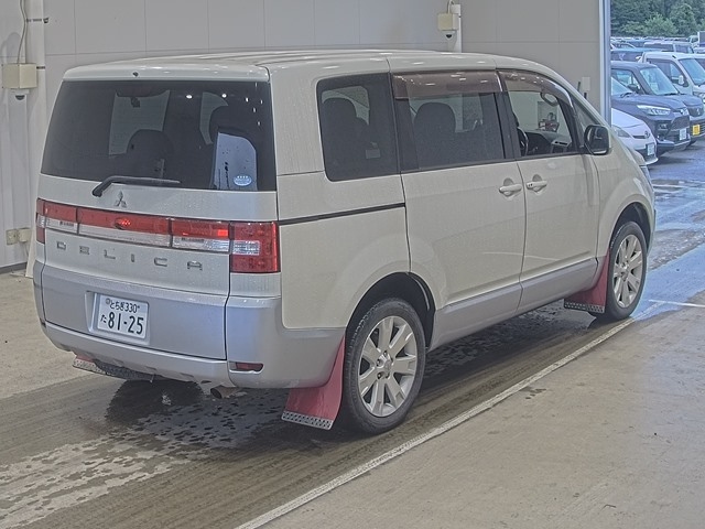 MITSUBISHI DELICA D5 2012