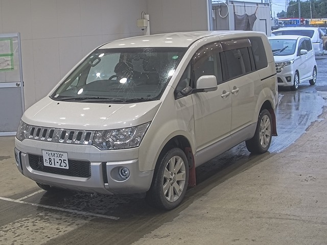 MITSUBISHI DELICA D5 2012
