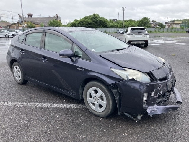 TOYOTA PRIUS 2011