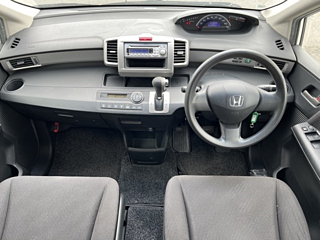 HONDA FREED 2011