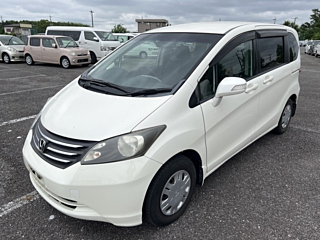 HONDA FREED 2011