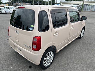 DAIHATSU MIRA 2010