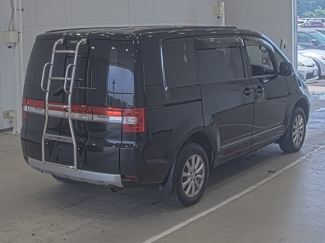 MITSUBISHI DELICA D5 2015