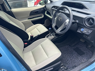 TOYOTA AQUA 2012