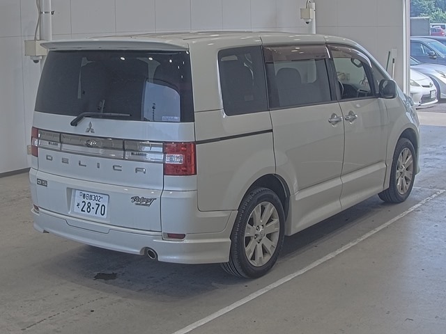 MITSUBISHI DELICA D5 2009