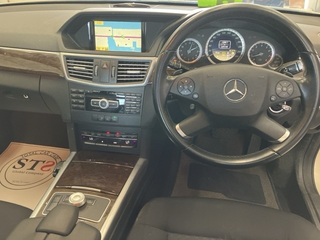 MERCEDES BENZ E CLASS 2012