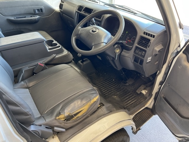 MAZDA BONGO VAN 2011