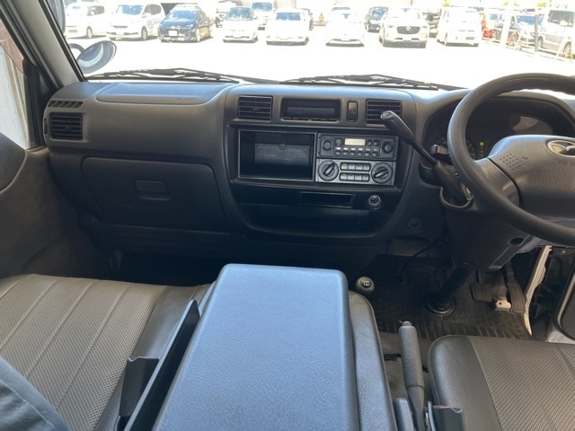 MAZDA BONGO VAN 2011