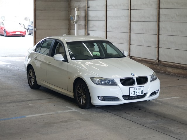 BMW 3 SERIES 2010