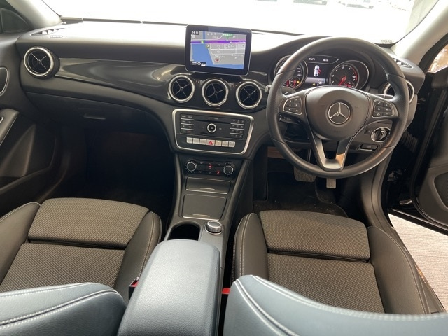 MERCEDES BENZ CLA CLASS 2018