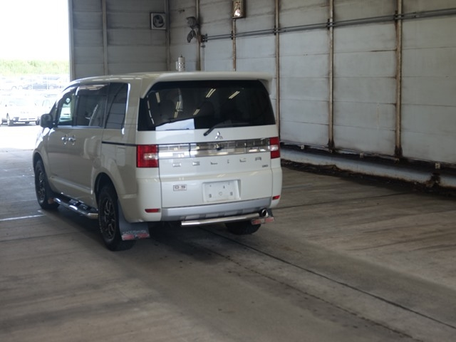 MITSUBISHI DELICA D5 2014