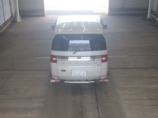MITSUBISHI DELICA D5 2014