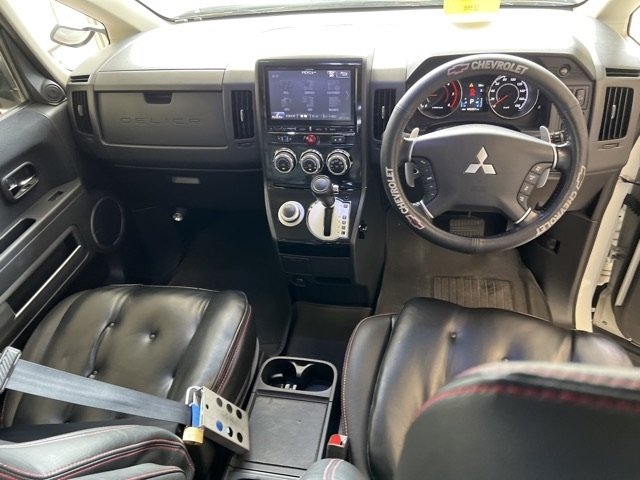 MITSUBISHI DELICA D5 2014