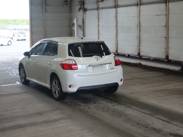 TOYOTA AURIS 2010