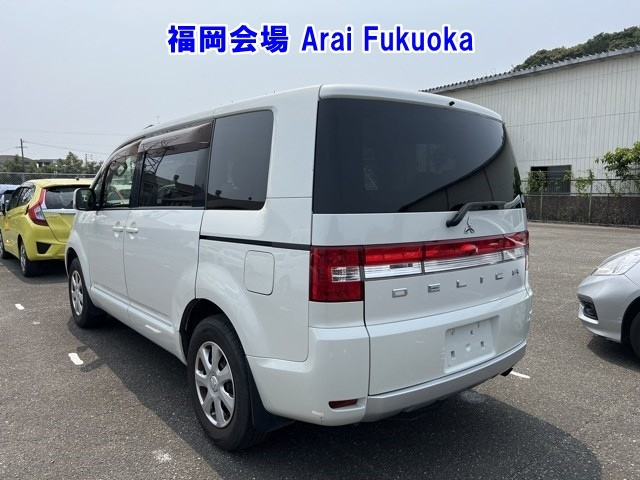 MITSUBISHI DELICA D5 2013