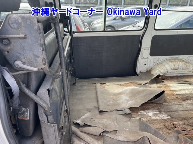 MAZDA BONGO VAN 2010