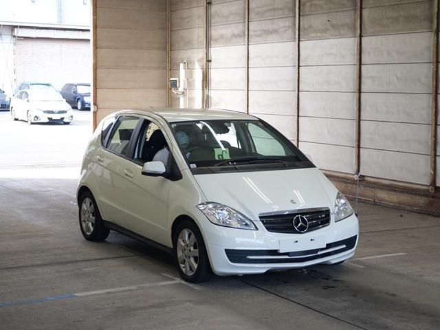 MERCEDES BENZ A CLASS 2010
