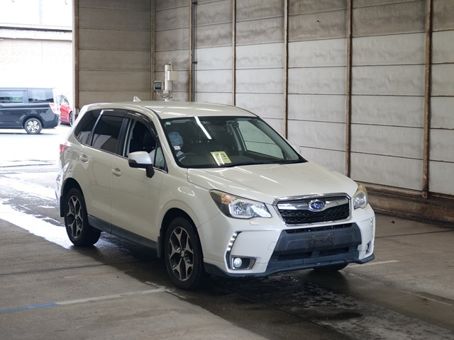 SUBARU FORESTER 2015