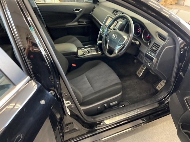 TOYOTA MARK X 2016