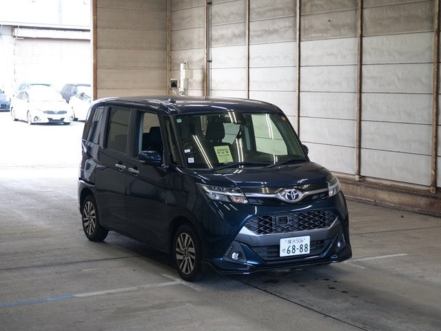 TOYOTA TANK 2017