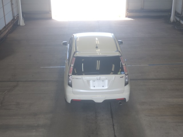 HONDA STREAM 2010