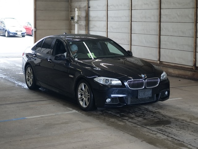 BMW 5 SERIES 2013