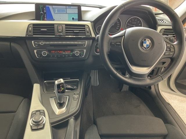 BMW 3 SERIES 2012