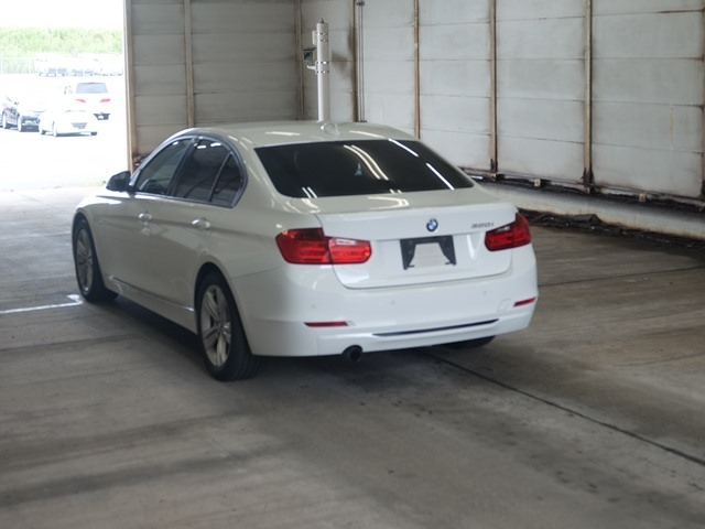 BMW 3 SERIES 2012