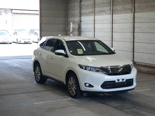 TOYOTA HARRIER 2016