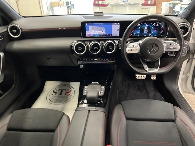 MERCEDES BENZ A CLASS 2020