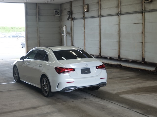 MERCEDES BENZ A CLASS 2022