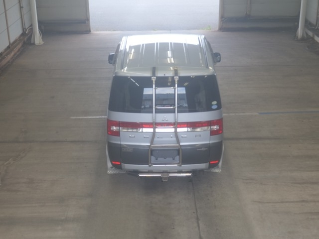 MITSUBISHI DELICA D5 2009