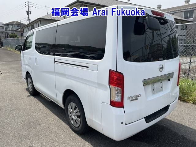 NISSAN CARAVAN 2018
