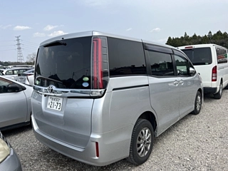 TOYOTA NOAH 2019