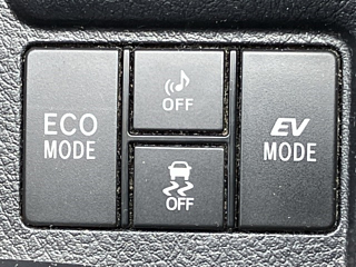 TOYOTA COROLLA FIELDER 2018
