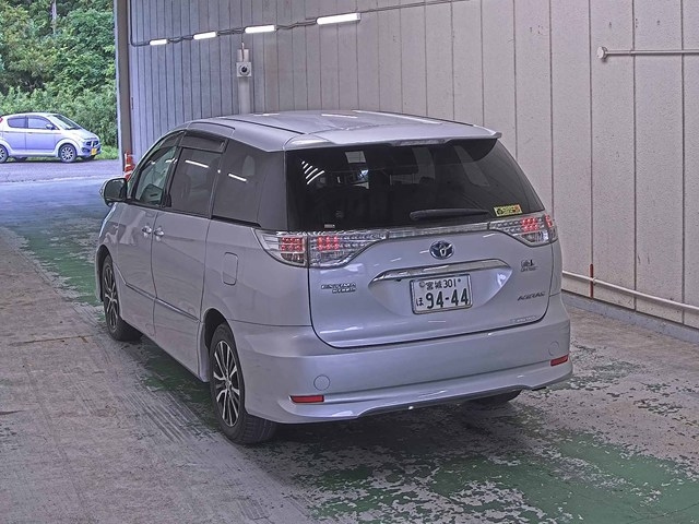 TOYOTA ESTIMA HYBRID 2014