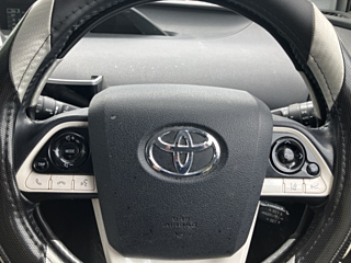 TOYOTA PRIUS 2018