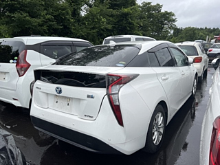 TOYOTA PRIUS 2018
