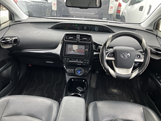 TOYOTA PRIUS 2018