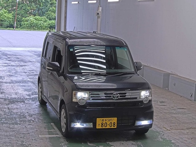 TOYOTA PIXIS SPACE 2011
