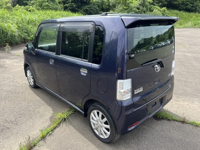 TOYOTA PIXIS SPACE 2013