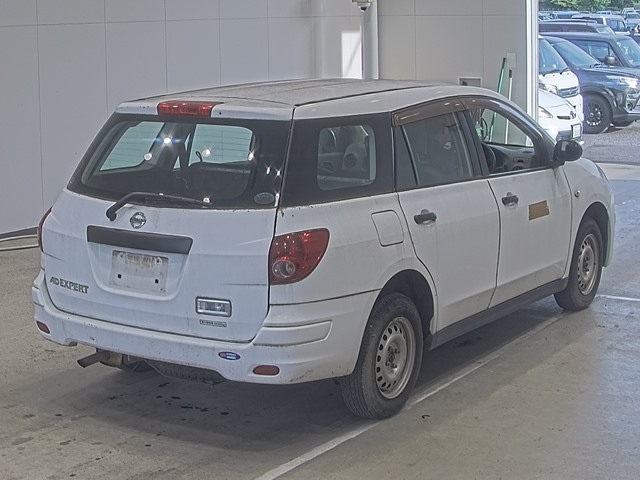 NISSAN AD 2009
