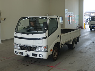 TOYOTA DYNA 2016