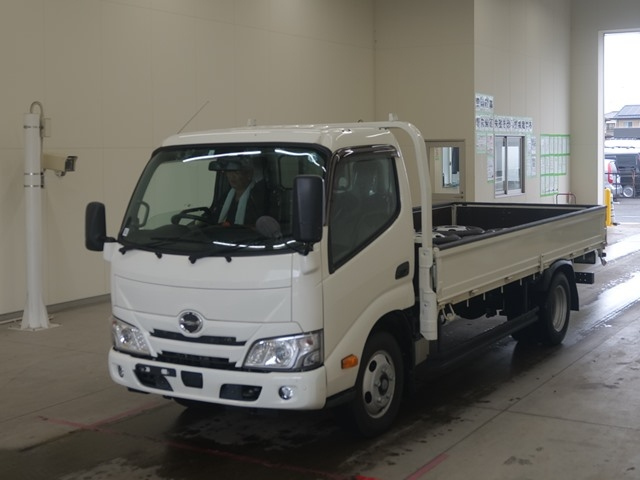 HINO DUTRO 2023