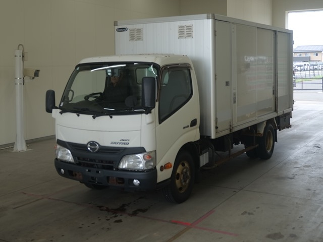 HINO DUTRO 2015