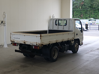 NISSAN ATLAS 2010