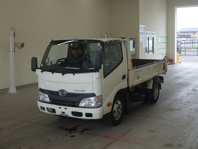 HINO DUTRO 2016